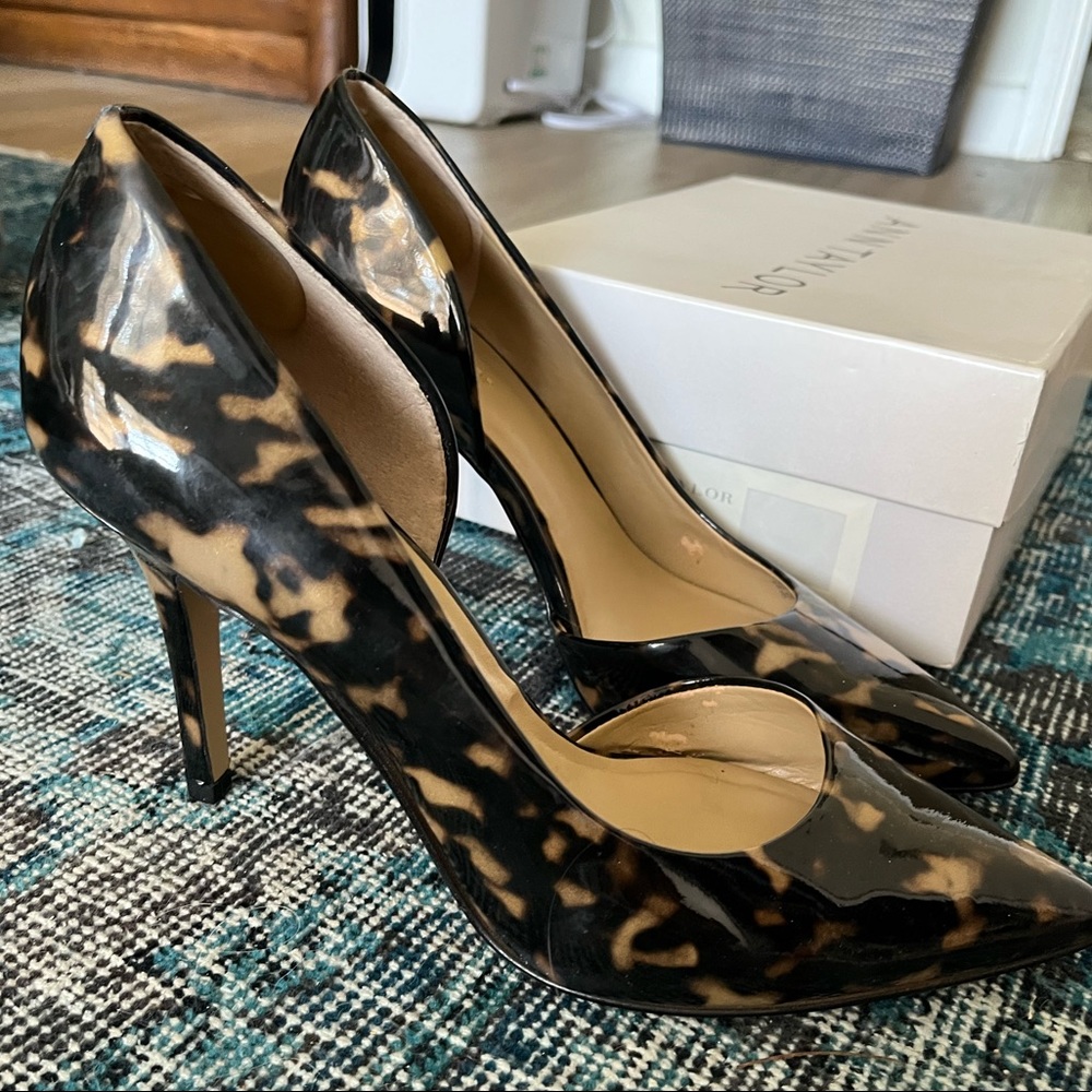 Ann Taylor tortoise Shell pumps